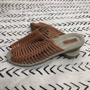 Vintage brown leather sandals 10 huaraches slides